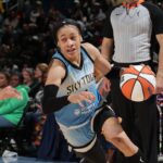 Chennedy Carter sparks Sky in return, paces win vs. Sparks