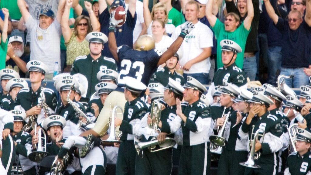 Reliving Golden Tate's jump into the Michigan State band 15 years later