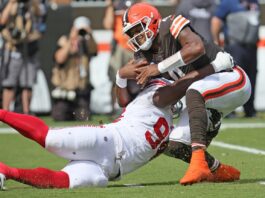 Deshaun Watson, under siege, sacked a career-high 8 times as Browns upset 21-15 by Giants, fall to 1-2