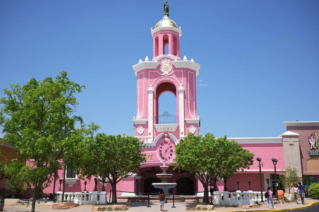 How to get a reservation at Casa Bonita near Denver (2024)