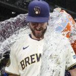 Brewers beat Phillies, reduce magic number to two for NL Central title