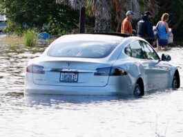 VIDEO: Helene's storm surge floods Tampa, Fort Myers as massive storm eyes Florida