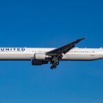 2 United Airlines passengers injured after aircraft abruptly slows descent