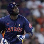 Yordan Alvarez updates condition of sprained right knee