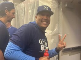 Salvador Perez returns to postseason with Royals