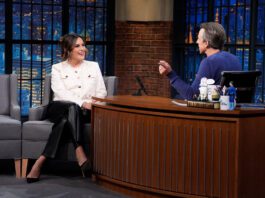 Seth Meyers Tells Mariska Hargitay He Tried to Play a Dead Body on SVU